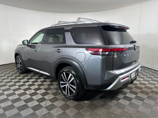 Photo of 2023 Gun Metallic Nissan Pathfinder