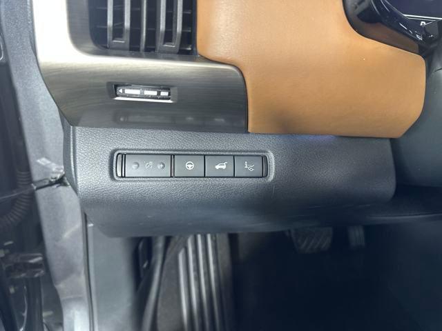 Photo of 2023 Gun Metallic Nissan Pathfinder