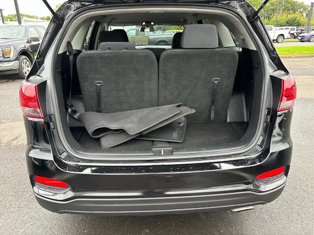 Photo of 2020 Ebony Black Kia Sorento