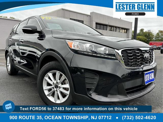 Photo of 2020 Ebony Black Kia Sorento