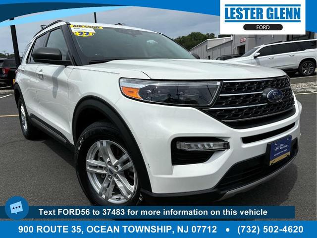 Photo of 2022 Star White Ford Explorer