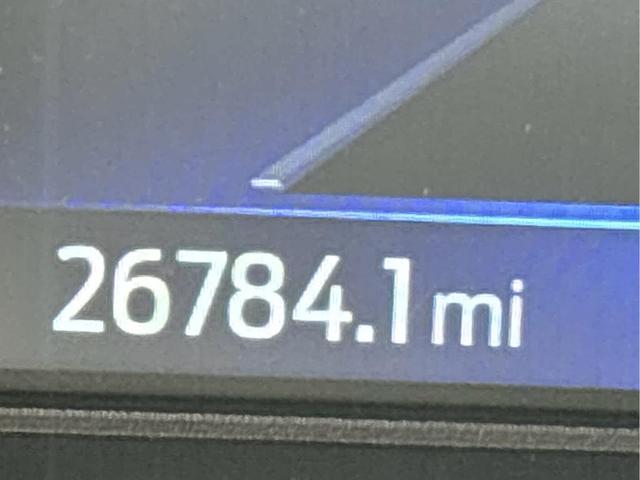Photo of 2022 Star White Ford Explorer