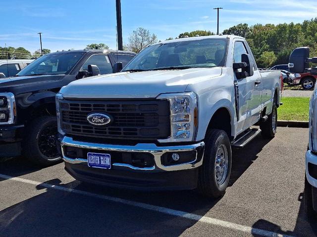 Photo of 2025 Oxford White Ford F-250