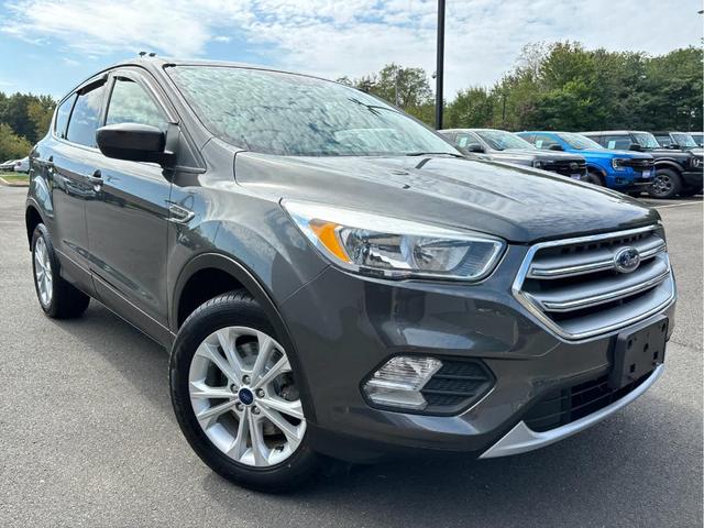 Photo of 2017 Magnetic Metallic Ford Escape