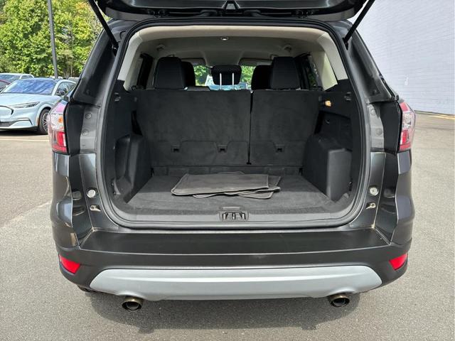 Photo of 2017 Magnetic Metallic Ford Escape