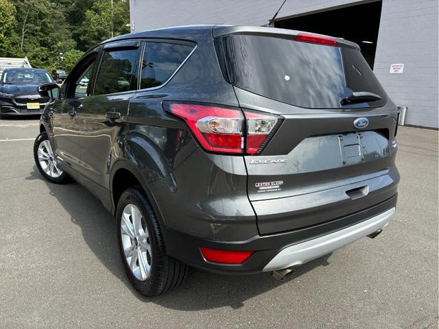 Photo of 2017 Magnetic Metallic Ford Escape