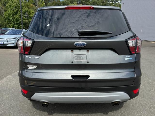 Photo of 2017 Magnetic Metallic Ford Escape