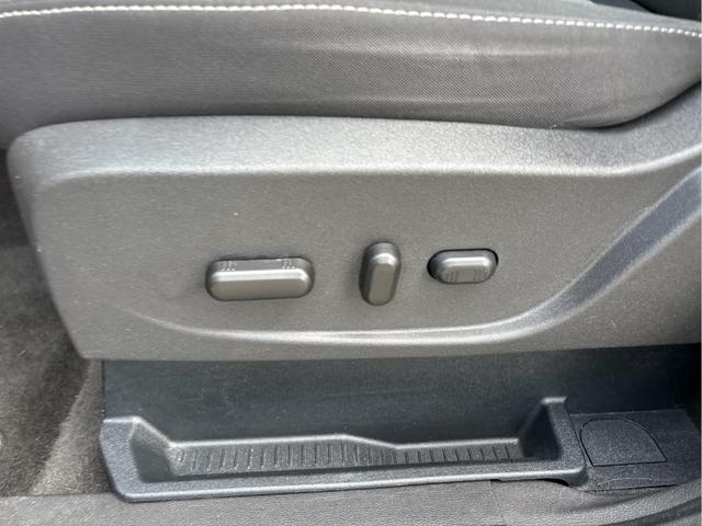 Photo of 2017 Magnetic Metallic Ford Escape