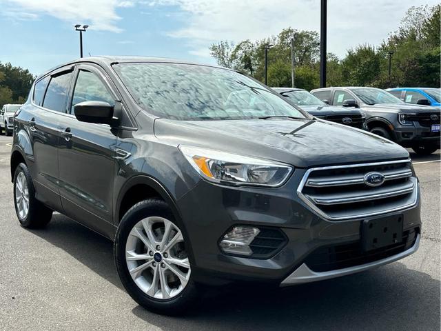 Photo of 2017 Magnetic Metallic Ford Escape