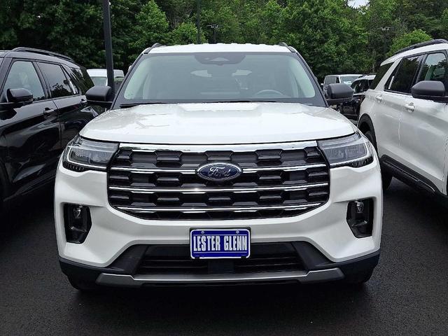 Photo of 2025 Star White Ford Explorer