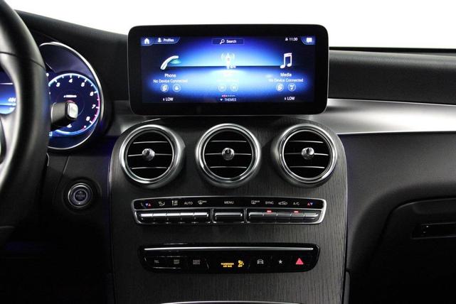 Photo of 2022 Black Mercedes-Benz GLC 300