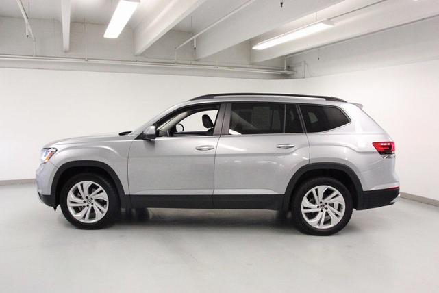 Photo of 2022 Pyrite Silver Metallic Volkswagen Atlas