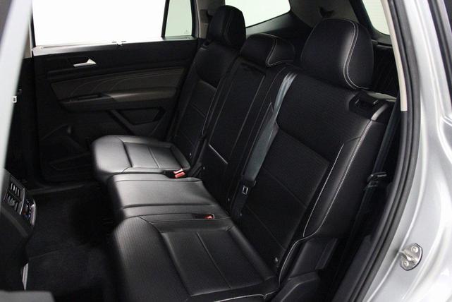 Photo of 2022 Pyrite Silver Metallic Volkswagen Atlas