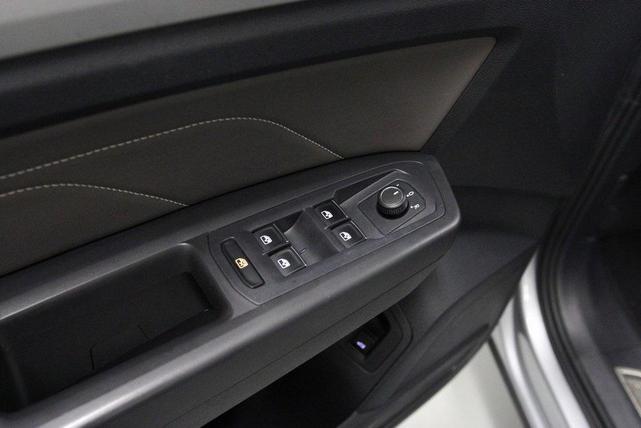 Photo of 2022 Pyrite Silver Metallic Volkswagen Atlas