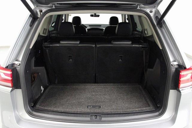 Photo of 2022 Pyrite Silver Metallic Volkswagen Atlas