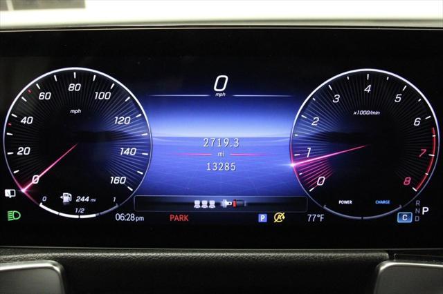 Photo of 2024 Black Mercedes-Benz GLB 250