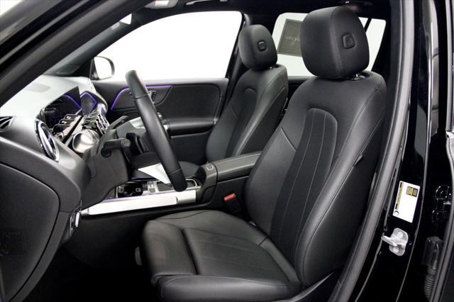 Photo of 2024 Black Mercedes-Benz GLB 250