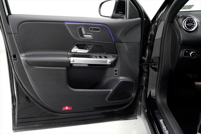 Photo of 2024 Black Mercedes-Benz GLB 250