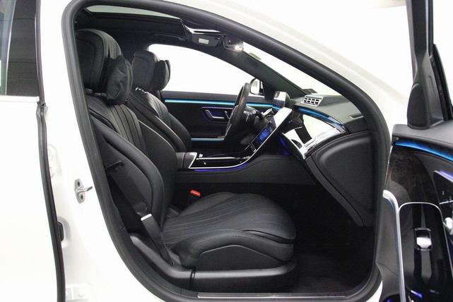 Photo of 2023 Diamond Mercedes-Benz S-Class