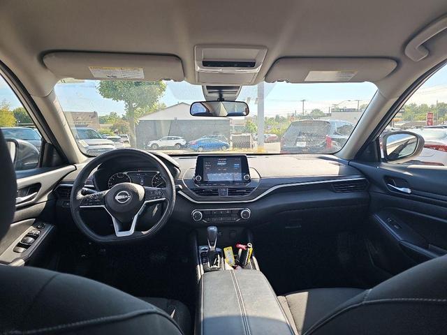 Photo of 2024 Brilliant Silver Metallic Nissan Altima