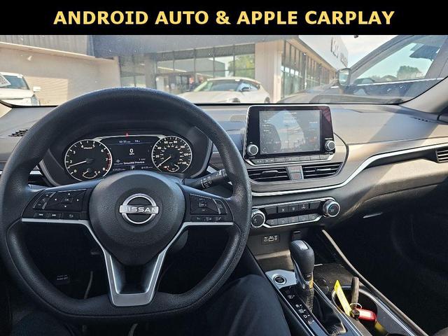 Photo of 2024 Brilliant Silver Metallic Nissan Altima