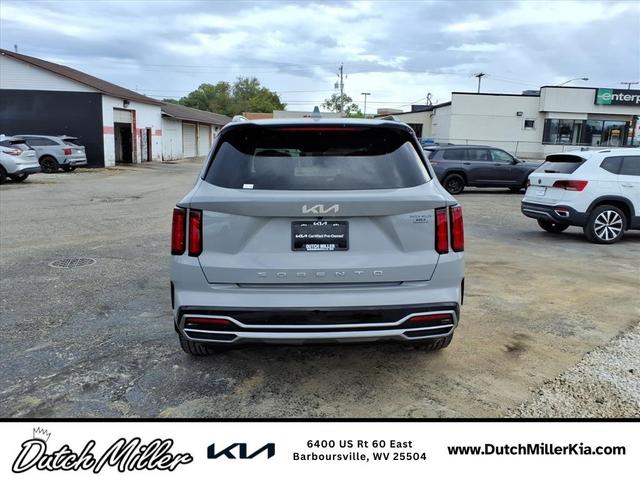 Photo of 2022 Wolf Gray Kia Sorento
