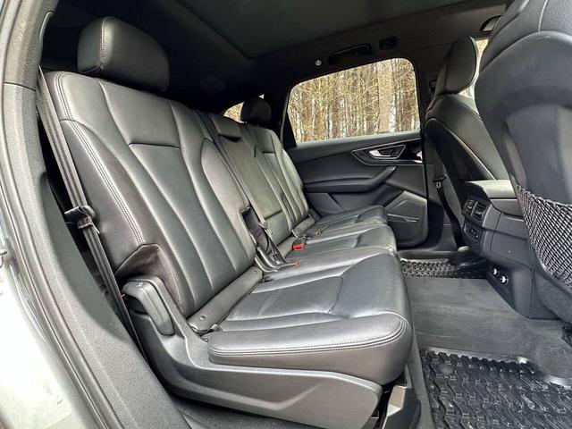 Photo of 2018 Gray Audi Q7