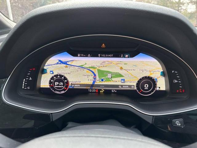 Photo of 2018 Gray Audi Q7