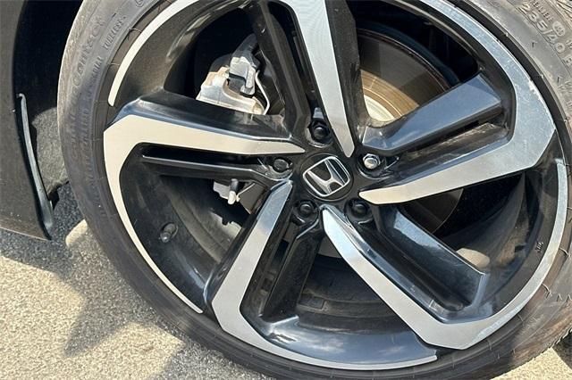 Photo of 2018 Crystal Black Pearl Honda Accord