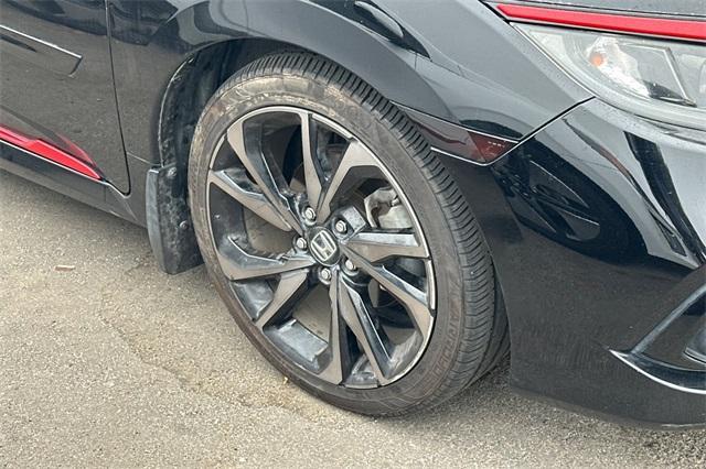 Photo of 2020 Crystal Black Pearl Honda Civic