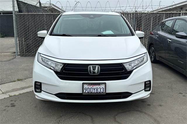 Photo of 2023 Platinum White Pearl Honda Odyssey