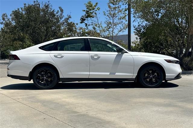 Photo of 2025 Platinum White Pearl Honda Accord
