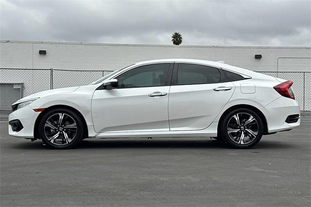 Photo of 2017 White Honda Civic