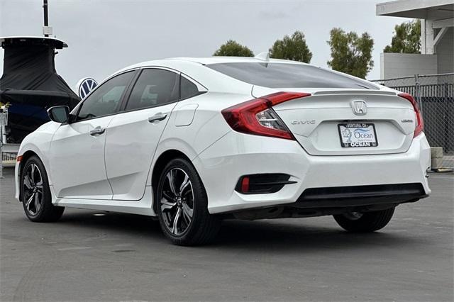 Photo of 2017 White Honda Civic