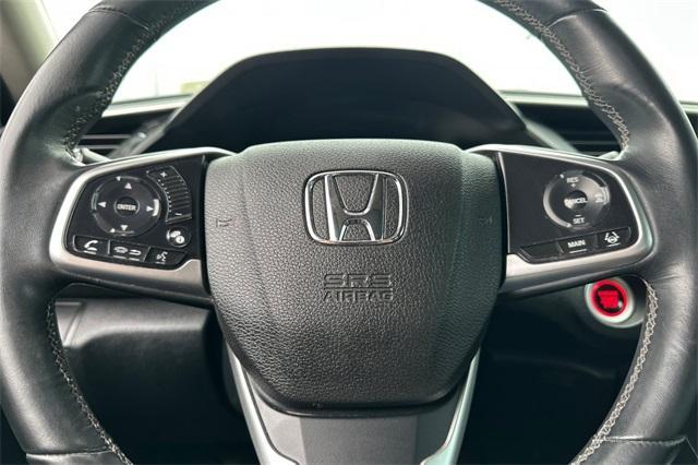 Photo of 2017 White Honda Civic