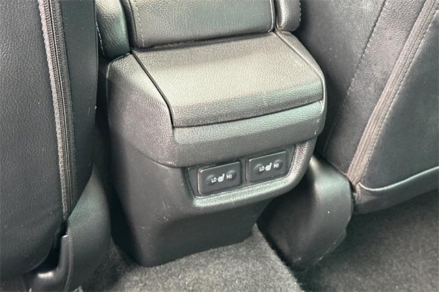 Photo of 2017 White Honda Civic
