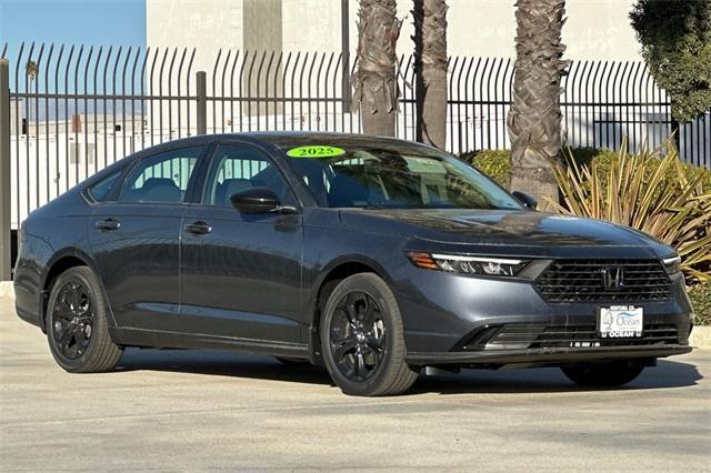 Photo of 2025 Meteorite Gray Metallic Honda Accord