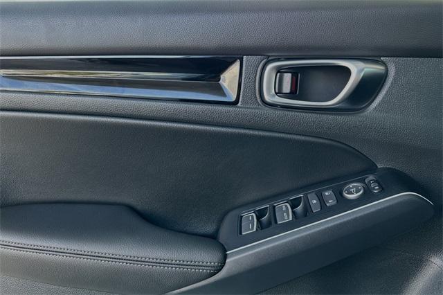 Photo of 2025 Rallye Red Honda Civic Hybrid
