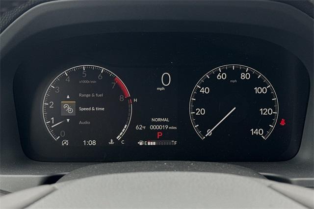 Photo of 2025 Platinum White Pearl Honda Ridgeline