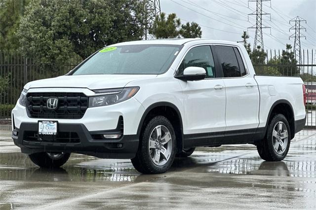 Photo of 2025 Platinum White Pearl Honda Ridgeline
