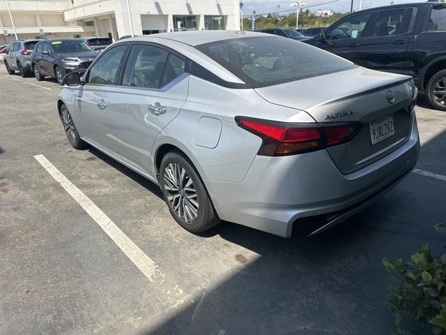Photo of 2024 Brilliant Silver Metallic Nissan Altima