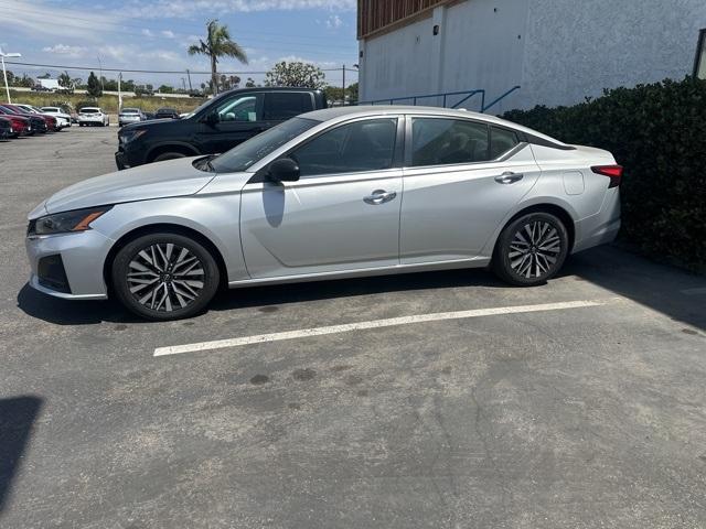 Photo of 2024 Brilliant Silver Metallic Nissan Altima