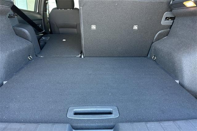 Photo of 2025 Gun Metallic Nissan Kicks