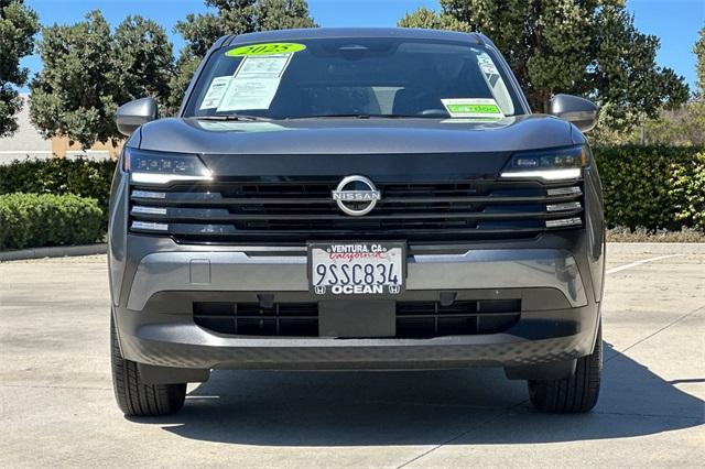 Photo of 2025 Gun Metallic Nissan Kicks