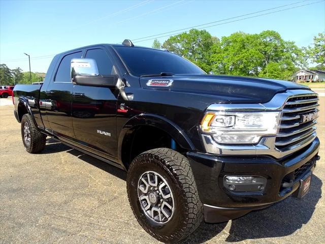 Photo of 2023 Diamond Black Crystal Pearlcoat RAM 2500