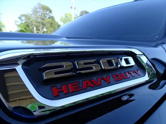 Photo of 2023 Diamond Black Crystal Pearlcoat RAM 2500