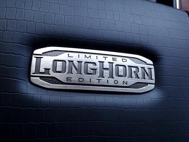 Photo of 2023 Diamond Black Crystal Pearlcoat RAM 2500