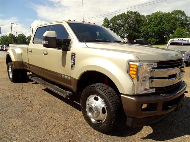 Photo of 2017 Beige Ford F-350