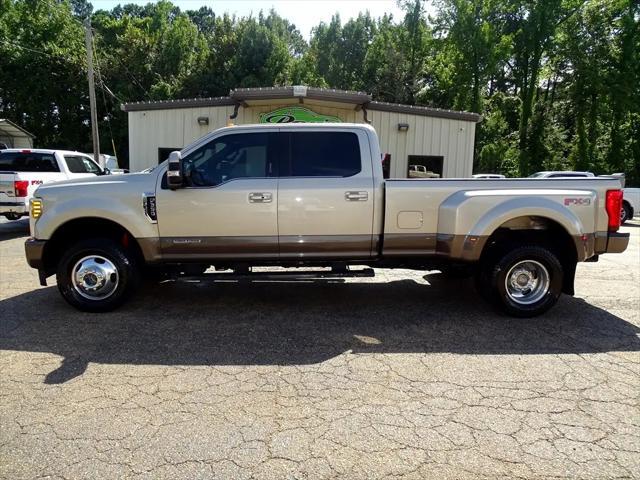 Photo of 2017 Beige Ford F-350