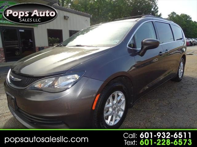 2020 Chrysler Voyager